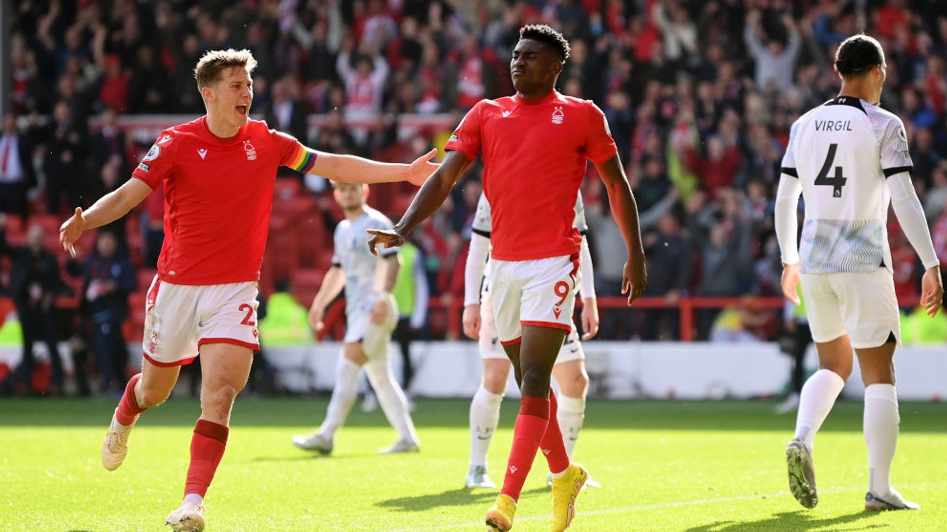 但随着比赛 但随着比赛